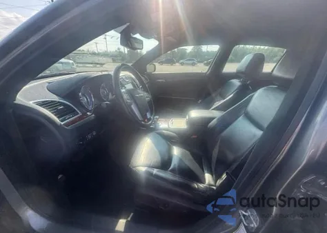 2012 Chrysler 300 Limited z USA, uszkodzony, nr VIN 2C3CCACG7CH243246